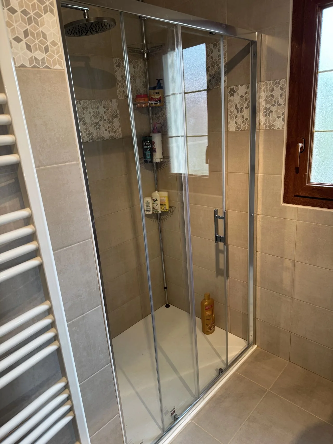 Rénovation complète d'une salle de bains : l'étape des finitions